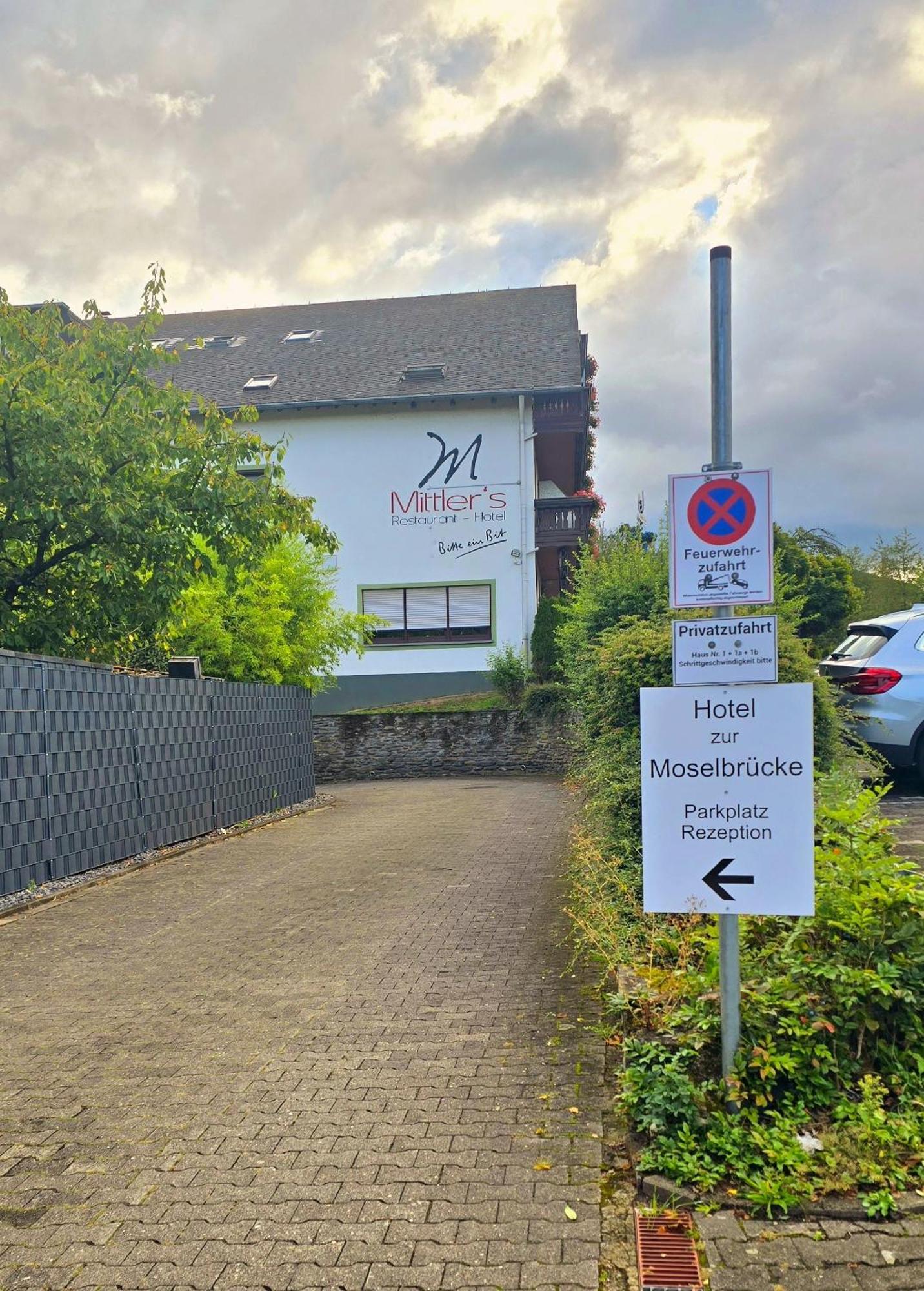 Hotel Zur Moselbruecke Schweich Exterior photo